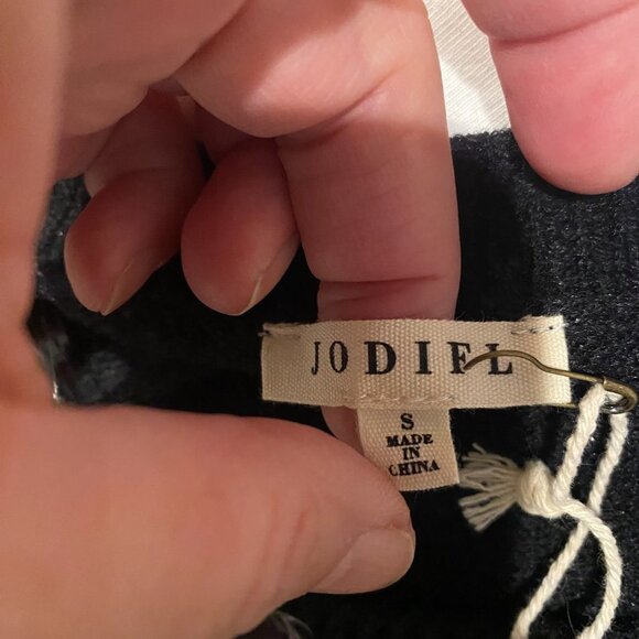 SOFT BLACK JUMPER SWEATER WITH BUTTONS ON THE SHOULDERS. NWT - Picture 8 of 9